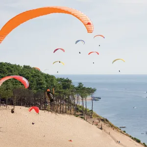 Parapentes sur la dune du Pyla